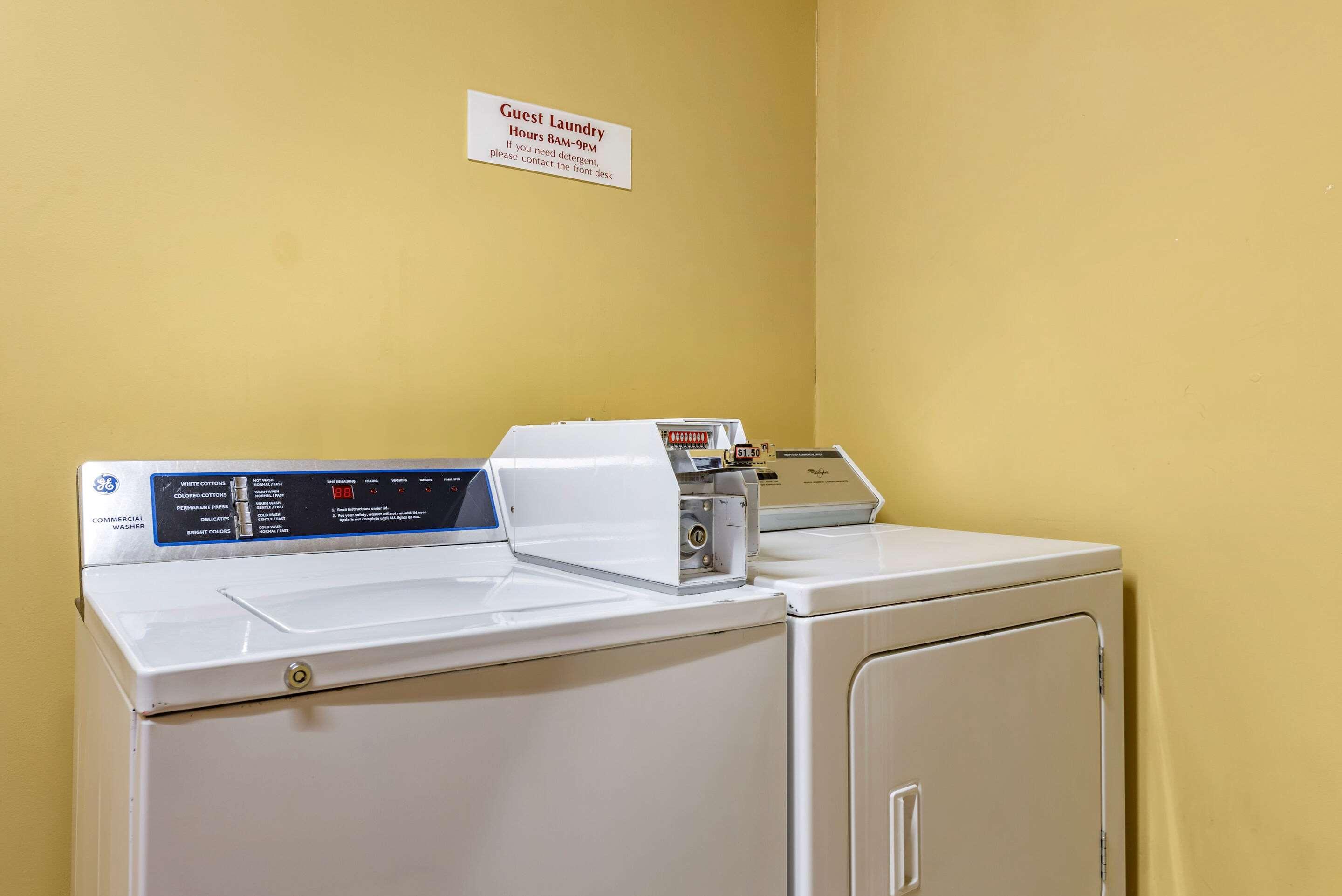 Econo Lodge Airport Louisville Esterno foto