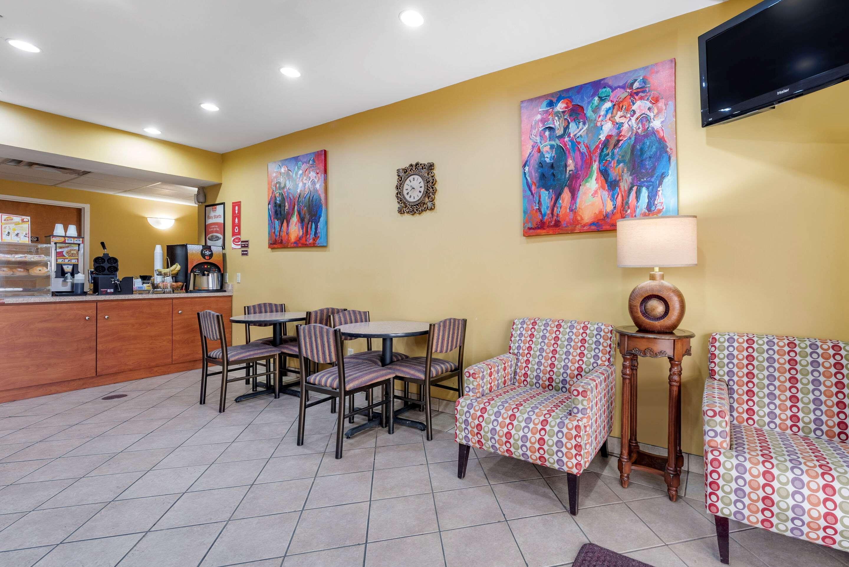 Econo Lodge Airport Louisville Esterno foto