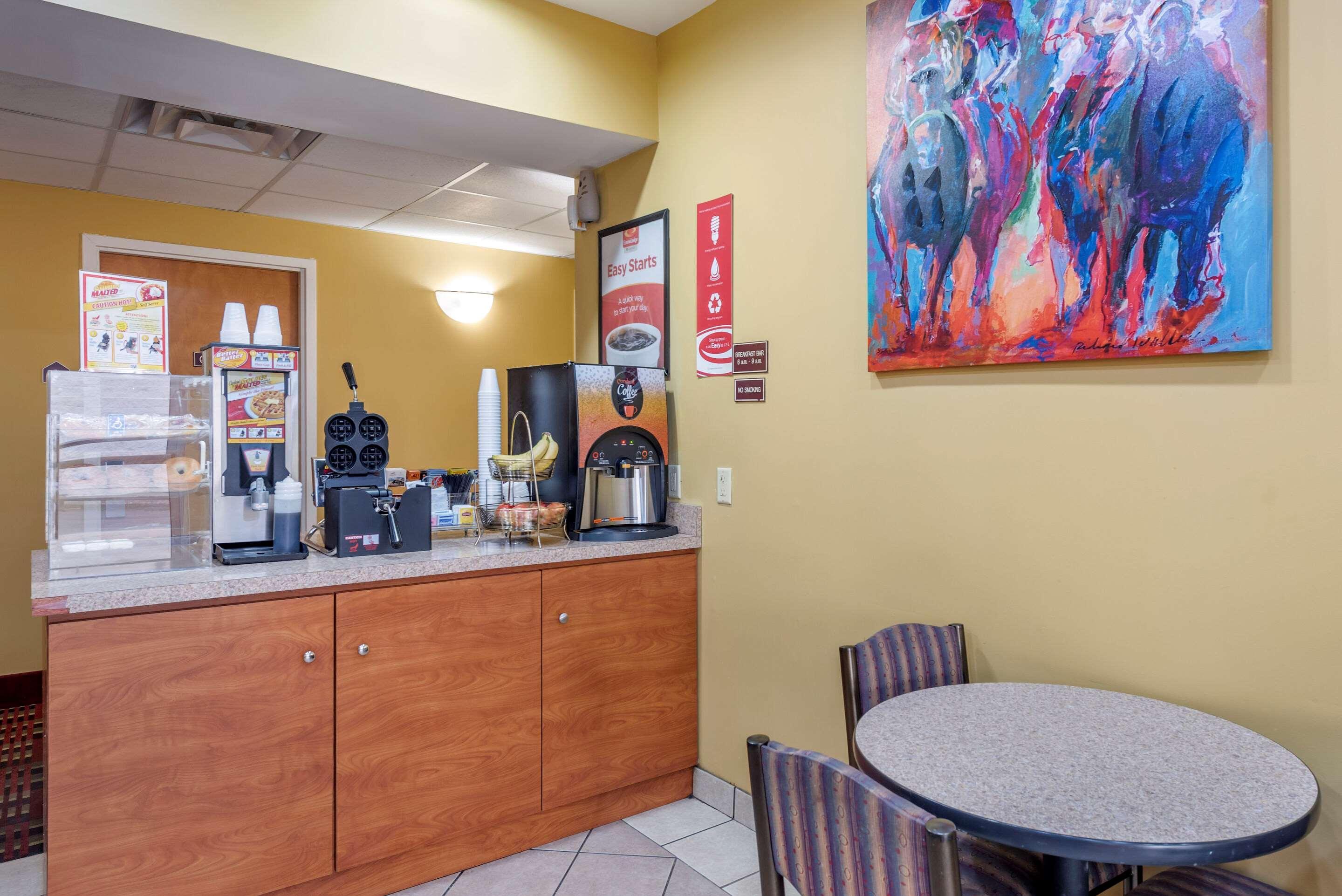 Econo Lodge Airport Louisville Esterno foto