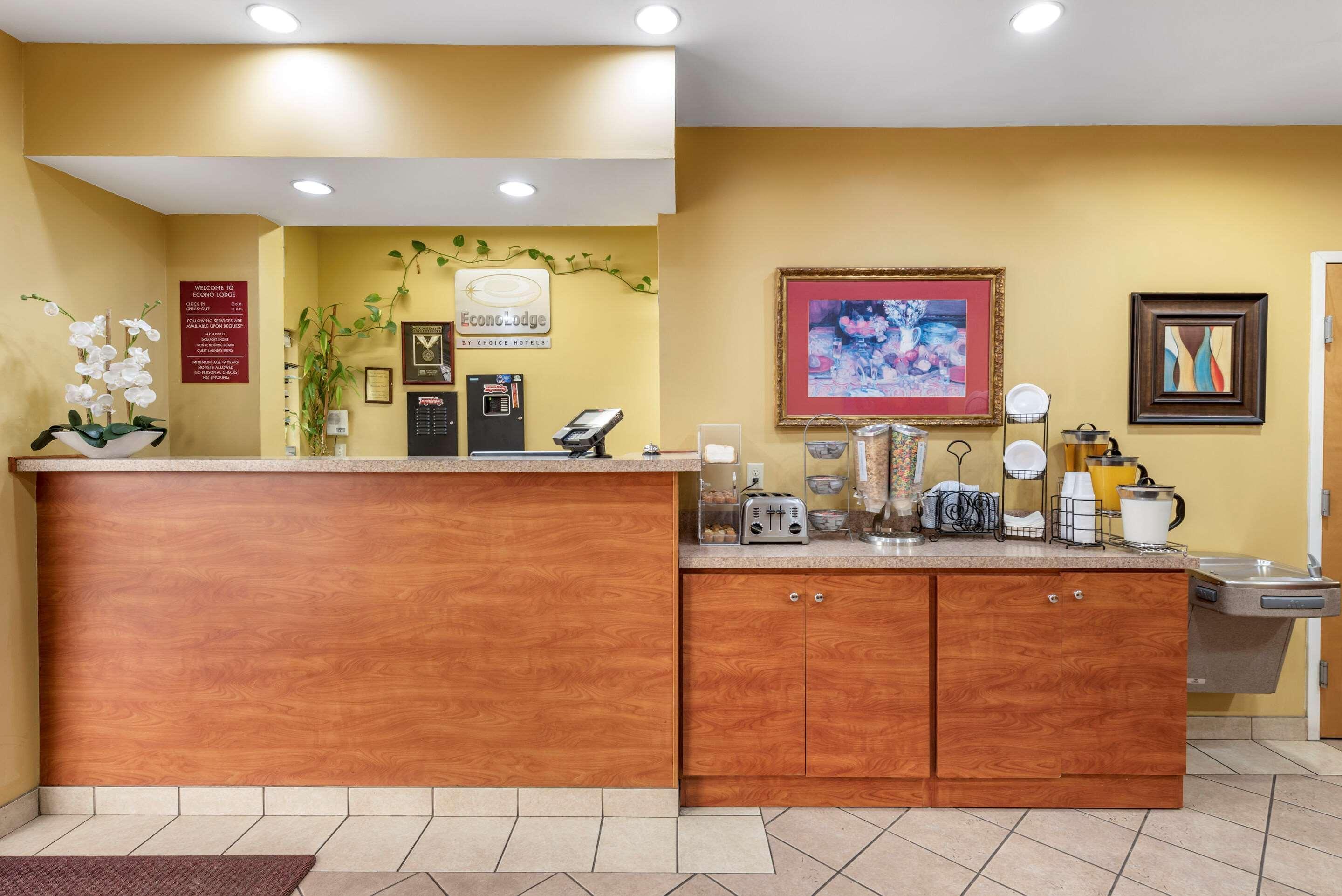 Econo Lodge Airport Louisville Esterno foto